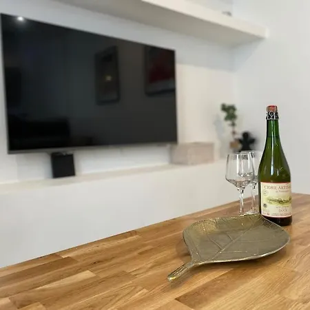 Le Logis Baya - Weekend & - Wifi & Tv Feriehus *